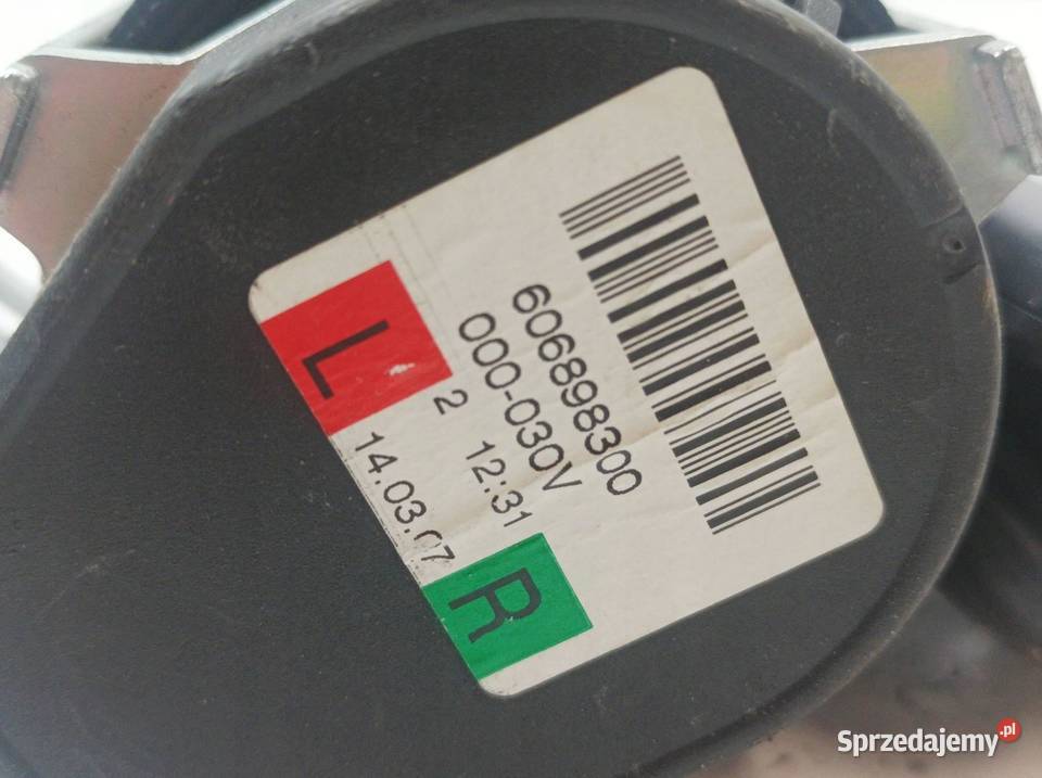 PAS BEZPIECZEŃSTWA LEWY PRAWY TYŁ III RZĄD KPL Rok produkcji 2007