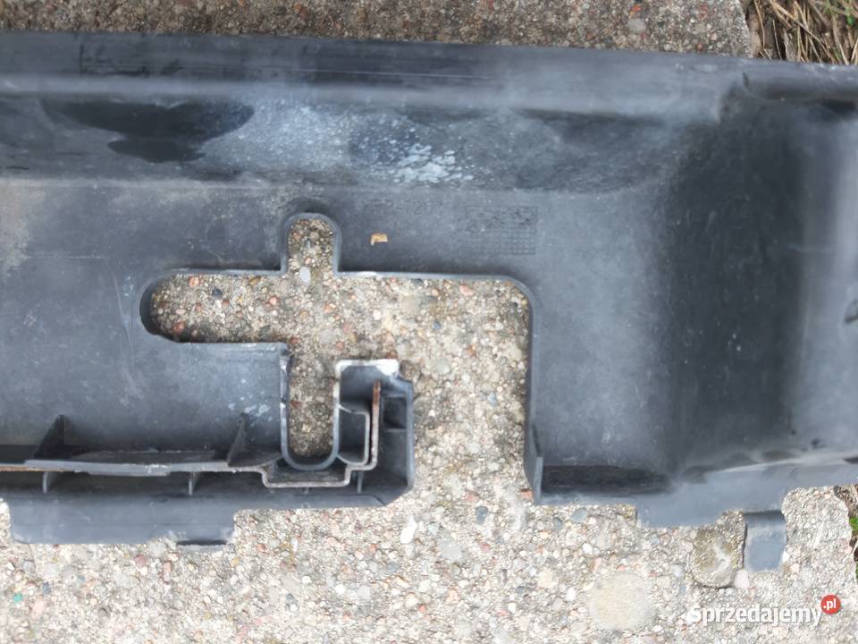 Volvo s40 II v50 0407 przód osłona pasa górnego