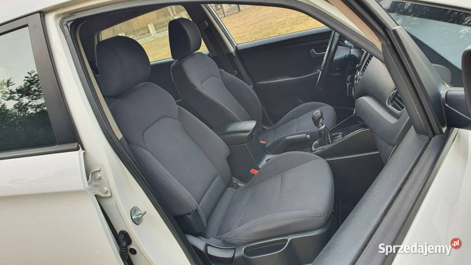 Kia Carens 17 CRDi 116 NAVI Climatronic 7 4/5 Chmielnik sprzedam