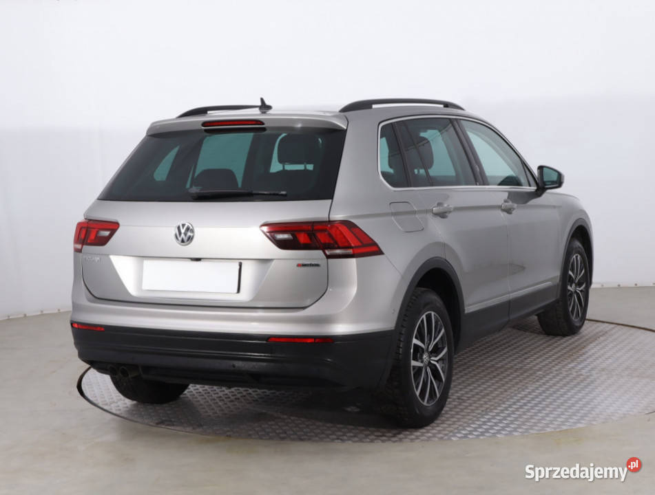VW Tiguan 20 TDI asystent pasa ruchu Piaseczno