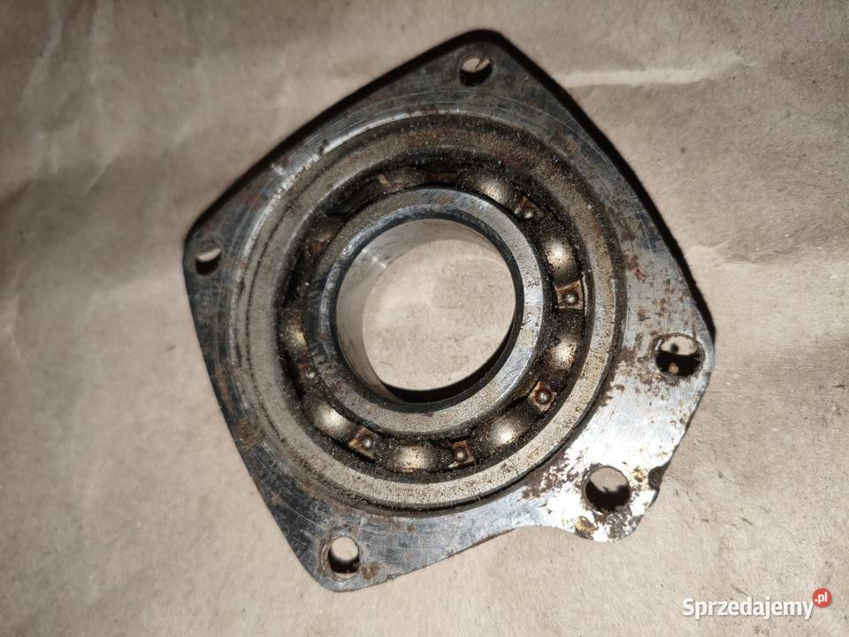 Przednia podpora wału korbowego silnika K750 M72