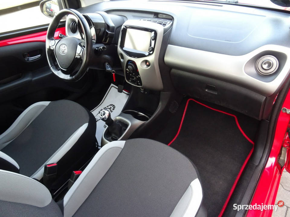 Toyota Aygo 10 VVI XPLAY Samochód w super stanie immobilizer Aygo