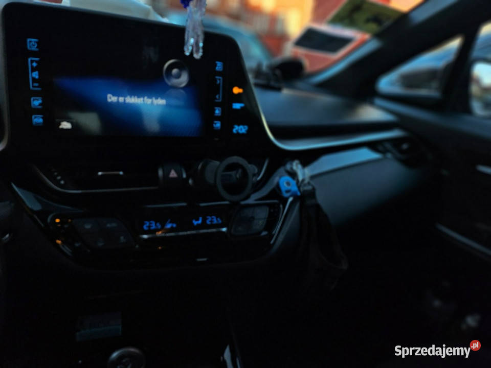 Toyota CHR Rok produkcji 2018 Sadlno