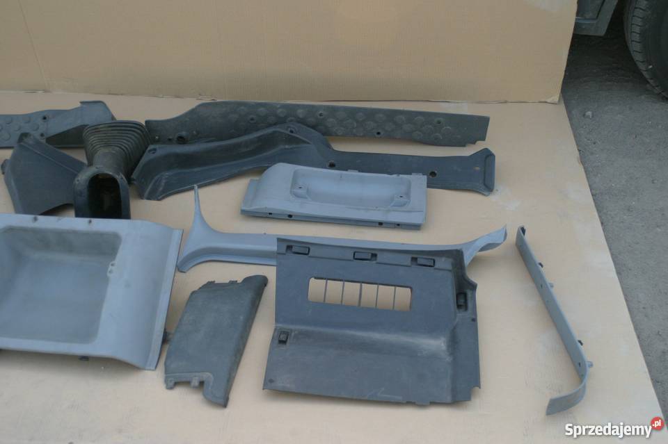 MERCEDES ACTROS MP2 PLASTIKI MASKOWNICA KLAPKA Bieleń