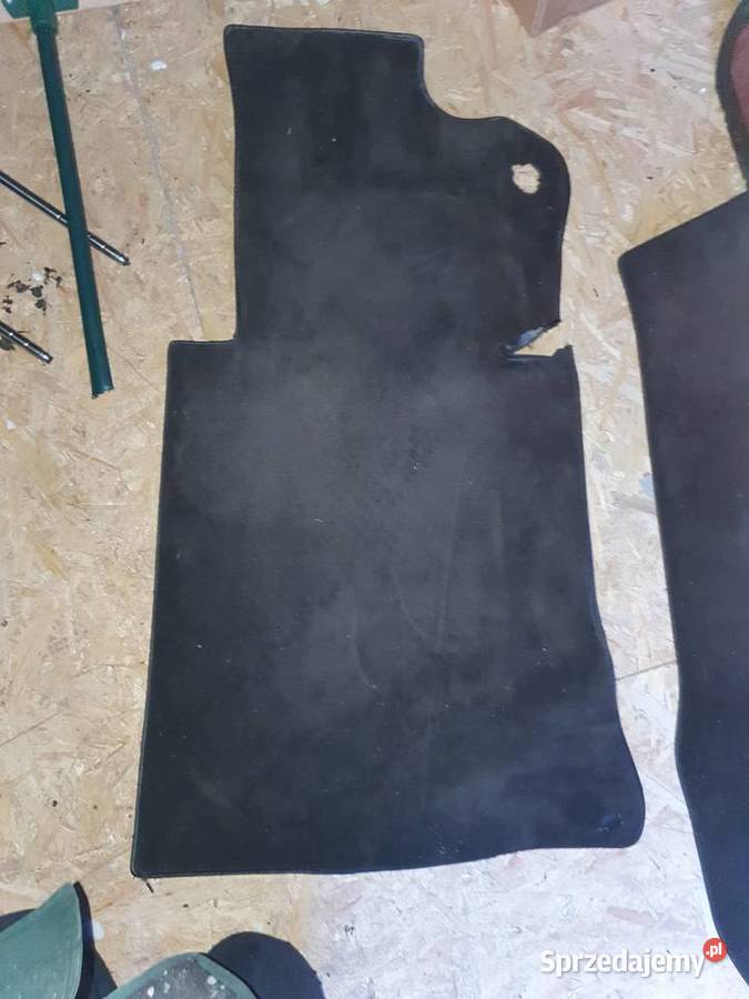 Dywany wykładzina w124 coupe Warszawa sprzedam