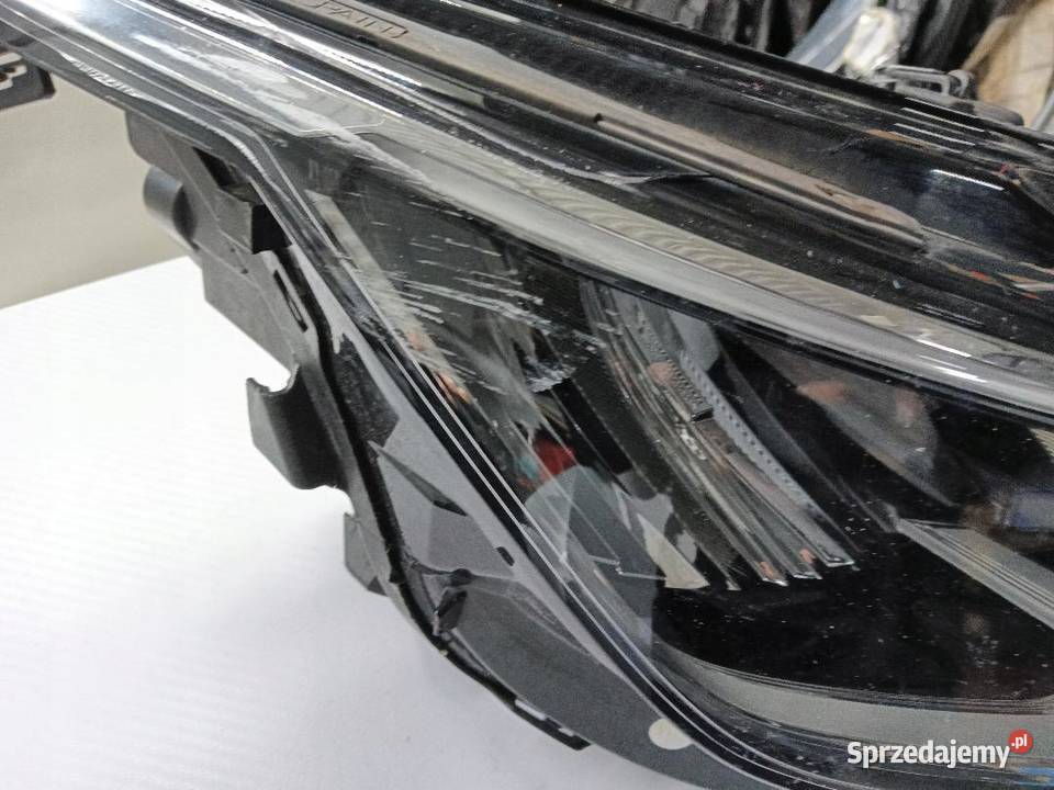 LAMPA PRAWA PRZÓD PRZEDNIA VW GOLF VIII FULL LED sprzedam
