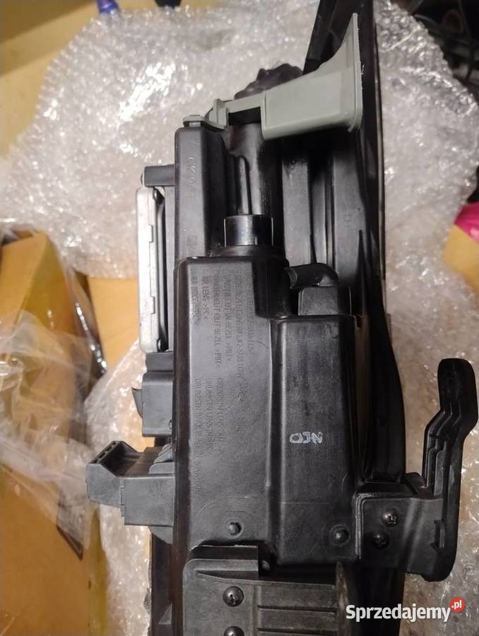 Reflektor lampa KIA Stinger lewa USA nowa Lampy przednie