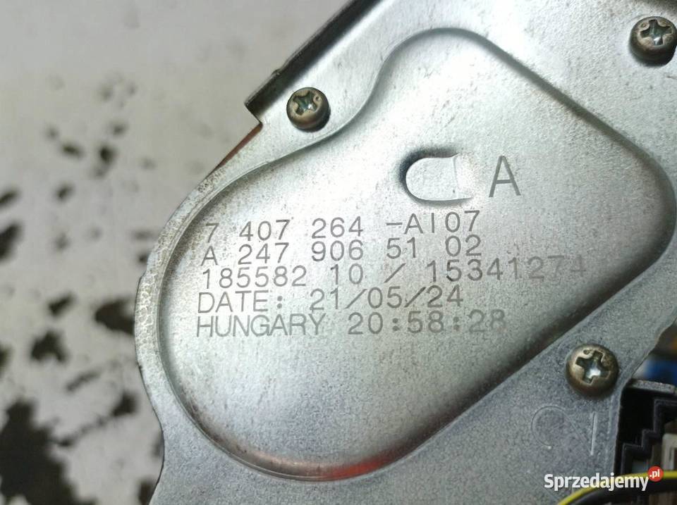 SILNICZEK WYCIERACZKI TYŁ A2479065102 Mercedes Rok produkcji 2024