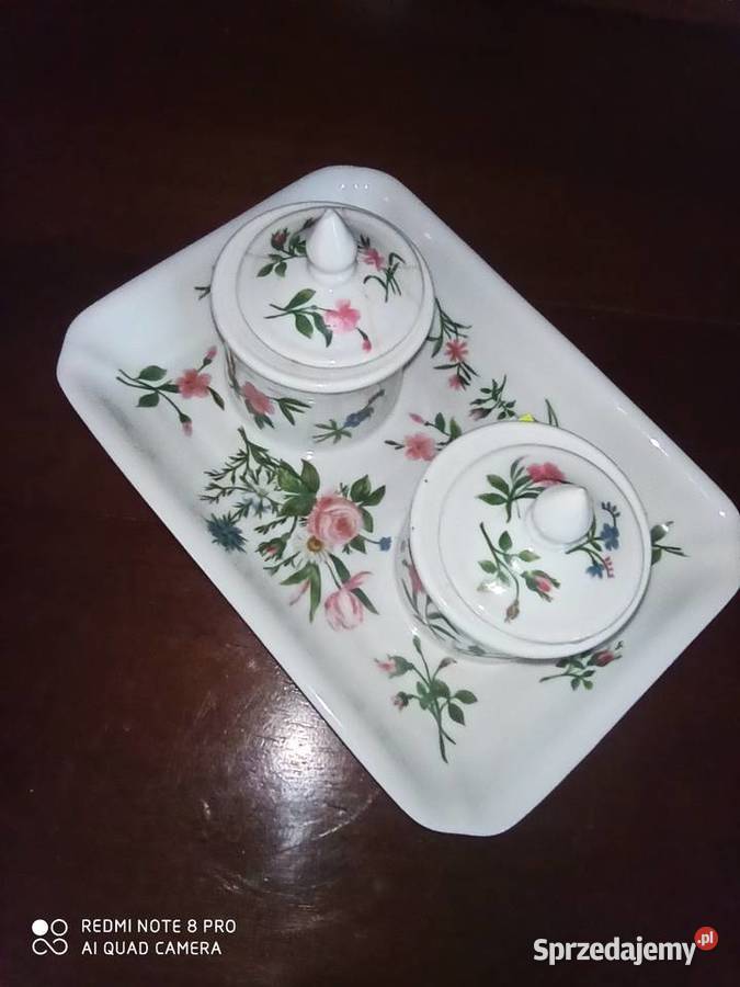 Biała porcelana przyprawnik Z chabrami i różami pomorskie Gdańsk