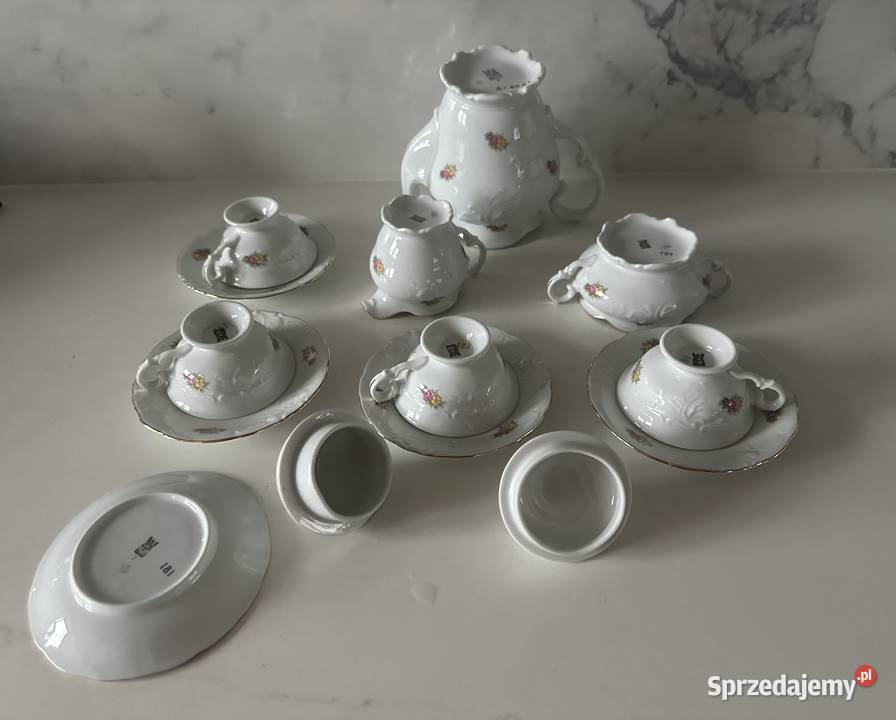 Serwis śniadaniowy porcelana Wawel z lat PRLu łódzkie Łódź