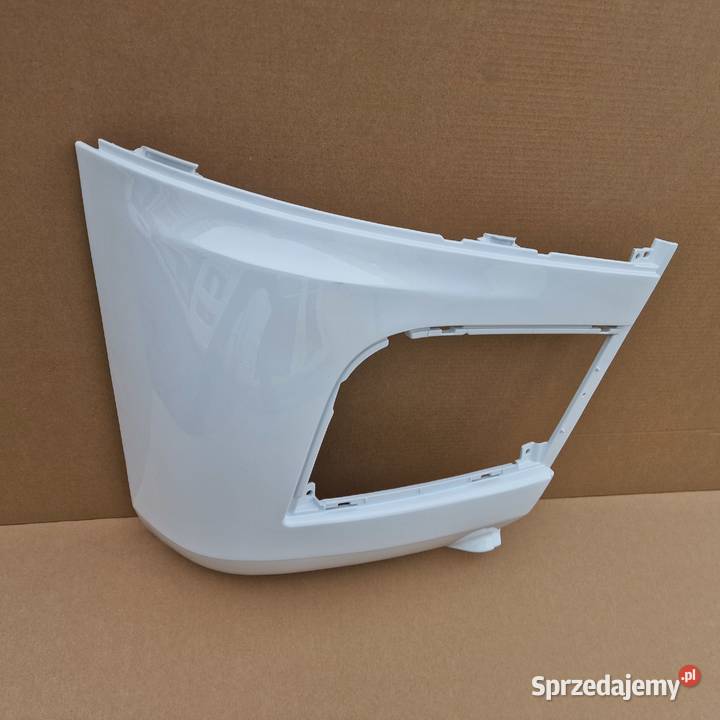 ACTROS MP4 NAROŻNIK ZDERZAKA PRAWY BIAŁY 147 Bieleń