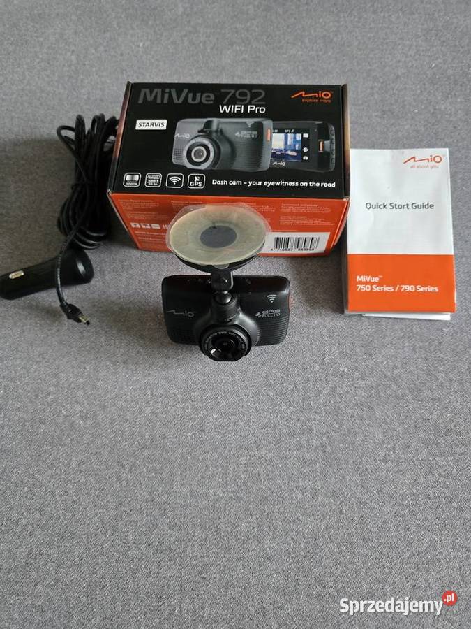 Kamera samochodowa Mio Mivue 792 WiFi Pro Czarna Woda