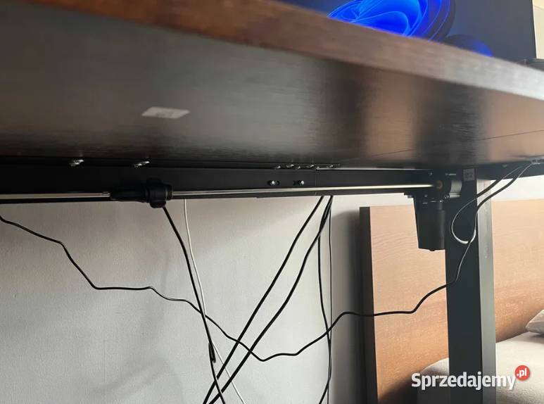 Biurko elektryczne regulowane regulacja 70cm sprzedam