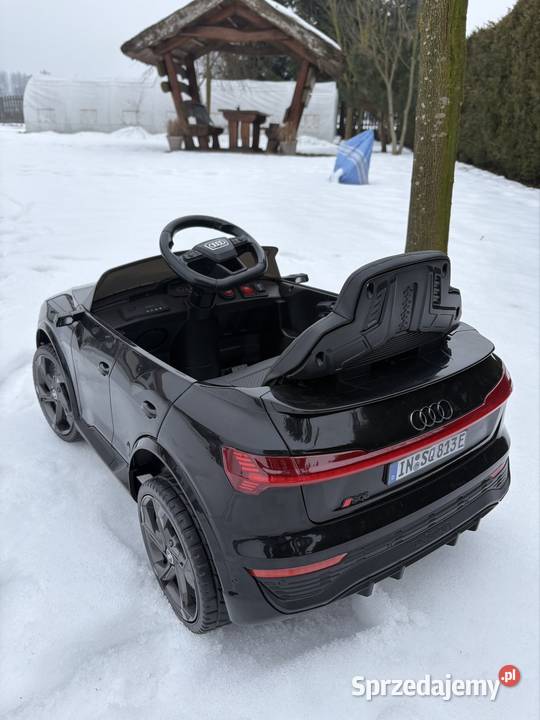 Elektryczny samochód Audi SQ8 na akumulator nowy Grabownica
