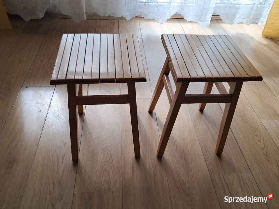 Taborety drewniane jasne 2 do sprzedania 46.5cm Kraków