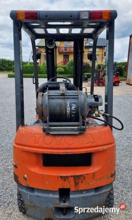 WÓZEK WIDŁOWY TOYOTA 7FG15 Toyota mazowieckie