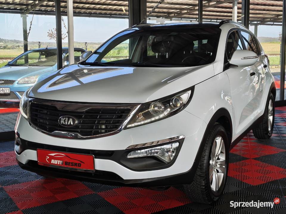 Kia Sportage Navi Kamera 17CRDI Ładna Bogate VAT marża Zarszyn sprzedam