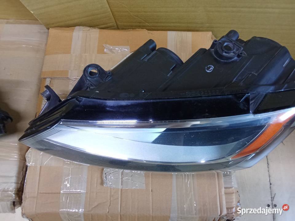 VW JettaUSA 5C7 reflektory LP orginal hella Rok produkcji 2018 Kamieniec Wrocławski sprzedam