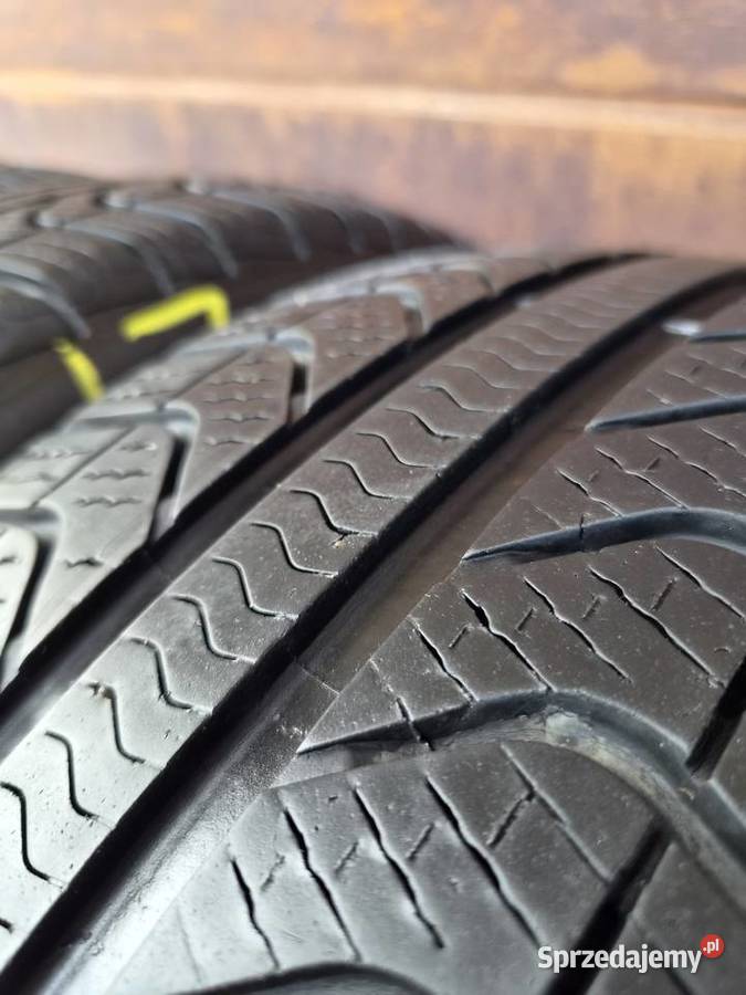 opony Pirelli całoroczne 20550R17 Samochodowe sprzedam