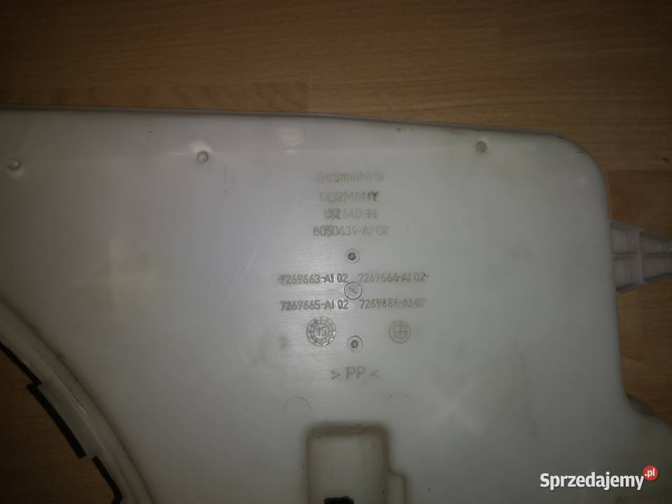 BMW F10 LIFT ZBIORNICZEK SPRYSKIWACZY Luboń