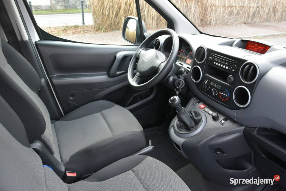 Peugeot Partner 16HDi 99 2018r Salon Klima 3os elektryczne lusterka Kampinos