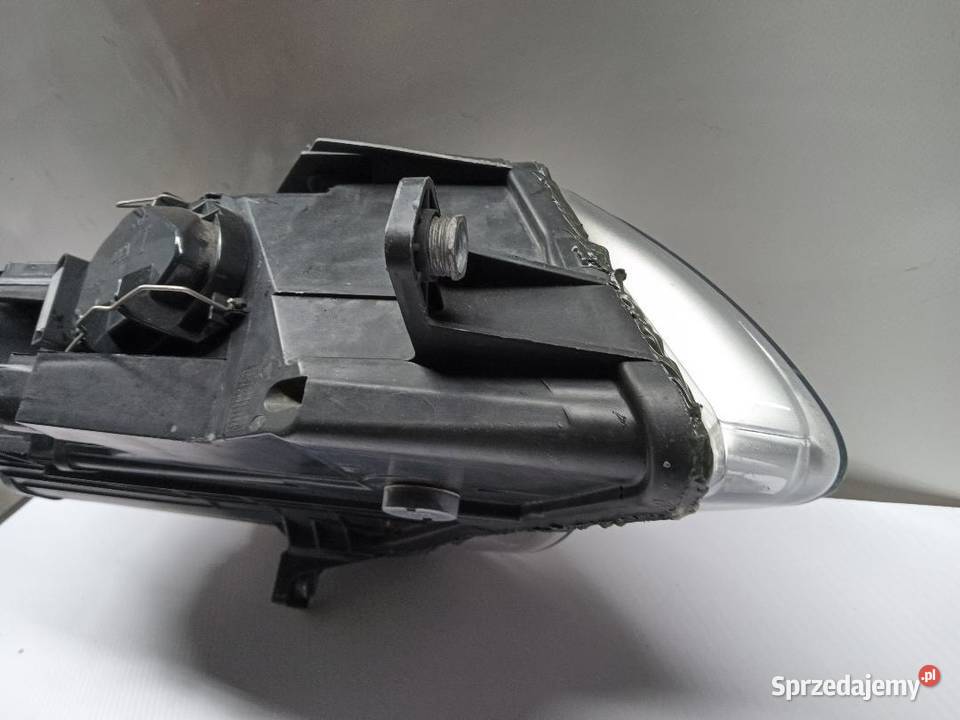 LAMPA PRZÓD PRZEDNIA LEWA VW PASSAT B6 lampa