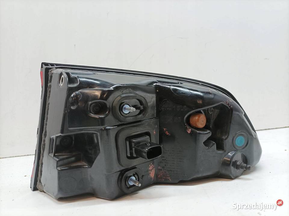 LAMPA TYŁ LEWA LED EUROPA 68213145AD Dodge