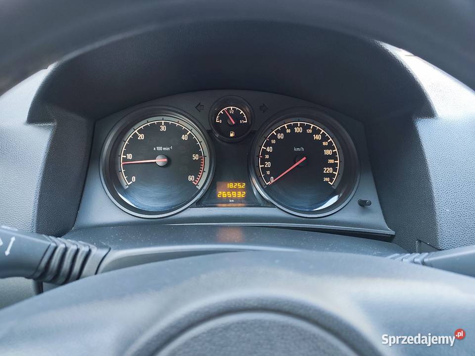 Opel Astra 17CDTI uszkodzony Puławy sprzedam