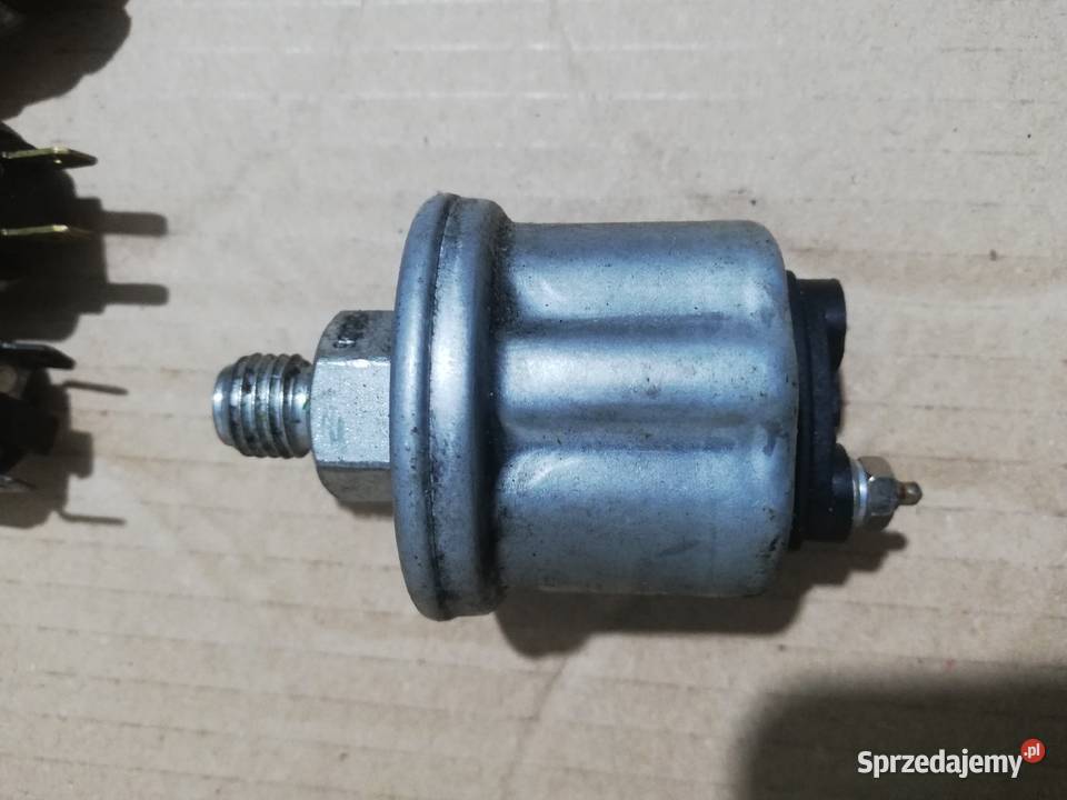 Czujnik ciśnienia oleju nowy