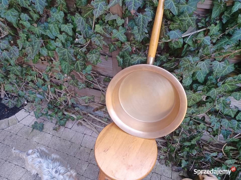 Duża mosiężna sygnowana patelnia sprzedam