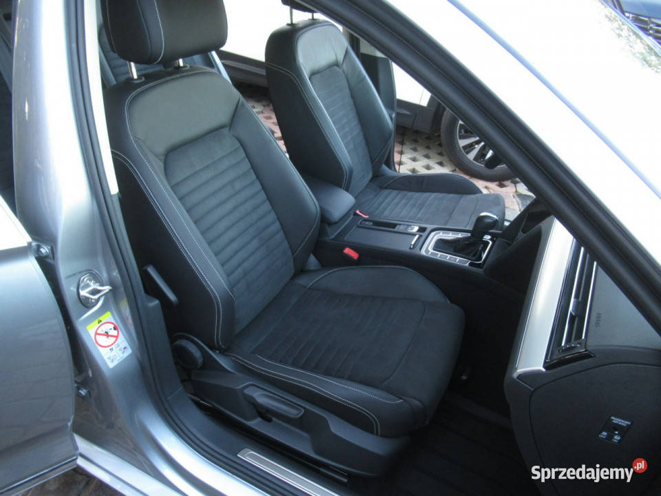Volkswagen Passat BEZSZKODOWY Matrix LED Kamery elektrochrom. lusterka boczne Warszawa