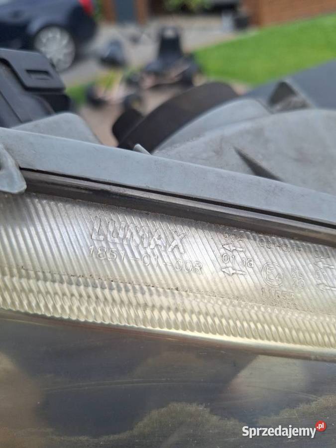 Tata Indica prawa lampa reflektor przod osobowe Białystok