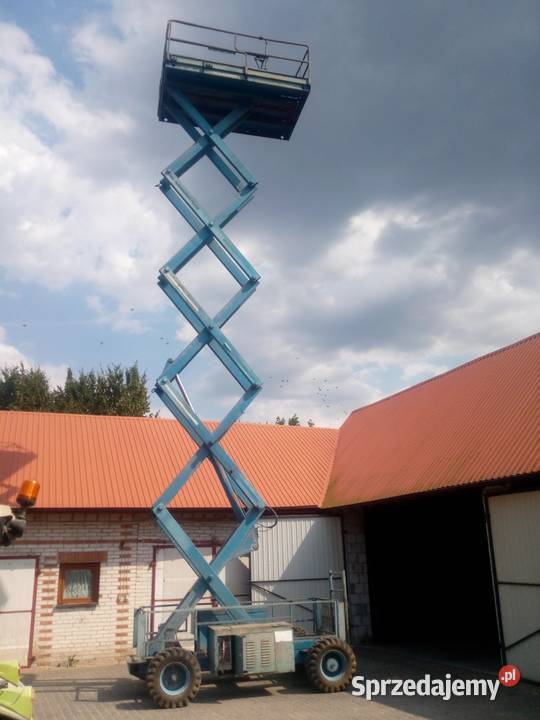 Zwyżka nozycowa sadowniczo budowlana spalinowa nie Dźwigi, podnośniki Kraśnik sprzedam