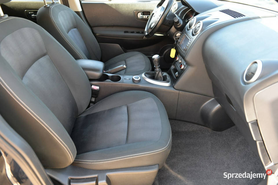 Nissan Qashqai 2 20 140 4x4 7 foteli Navi Kamera przyciemniane szyby sprzedam