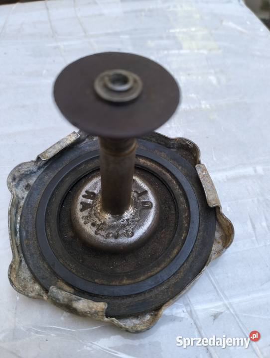 Korek wlewu oleju Fiat 126p oryginał Miejsce Piastowe