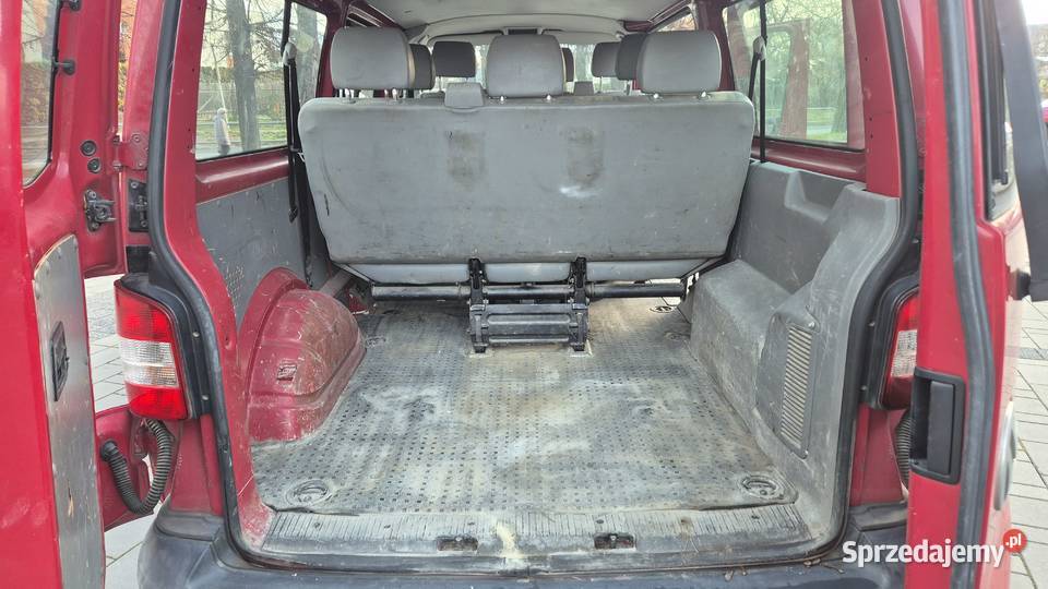 VOLKSWAGEN TRANSPORTER T5 9 OSOB Rok produkcji 2006 Częstochowa sprzedam