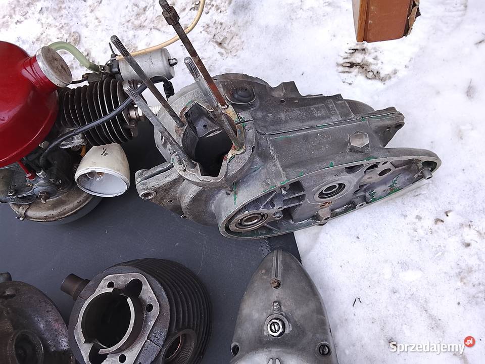 Sprzedam części WSK wfm Koło