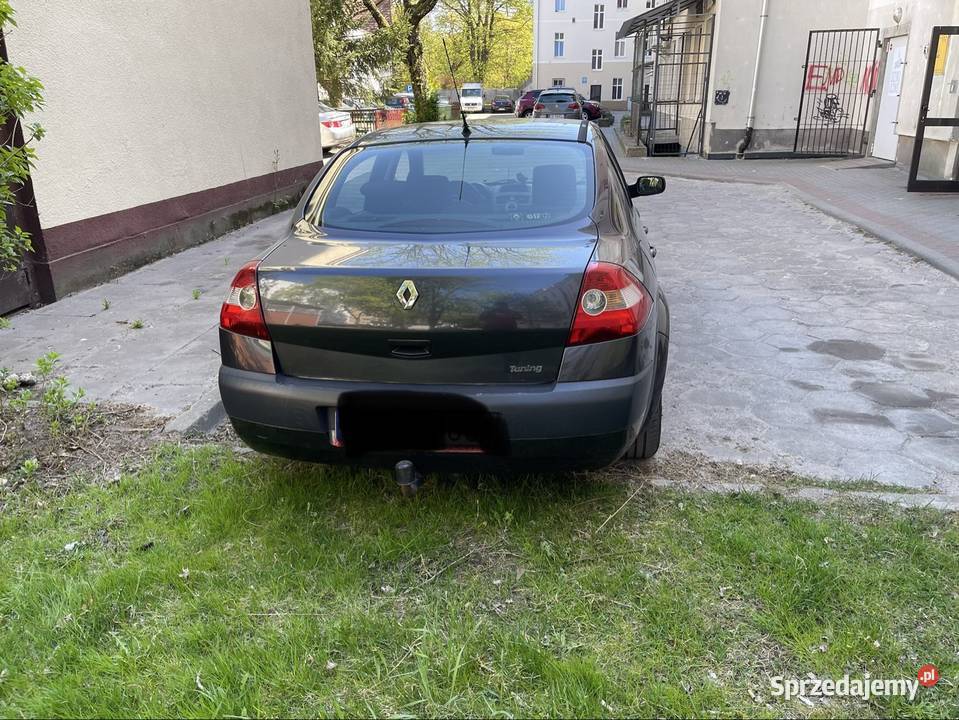 Oferuję na sprzedaż renówke z 2006 roku z nieuszkodzony Koszalin