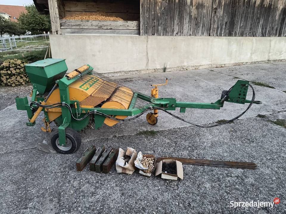 Sprzedam aerator z siewnikiem do podsiewu trawy podkarpackie