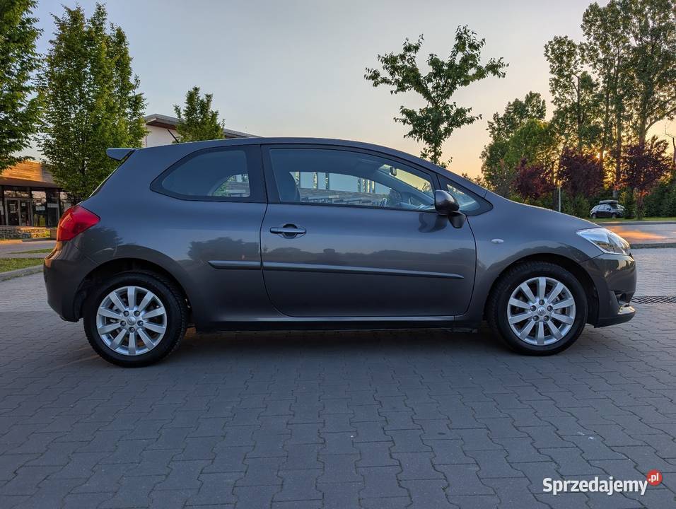 Toyota Auris Zarejestrowany w Polsce Niepołomice sprzedam