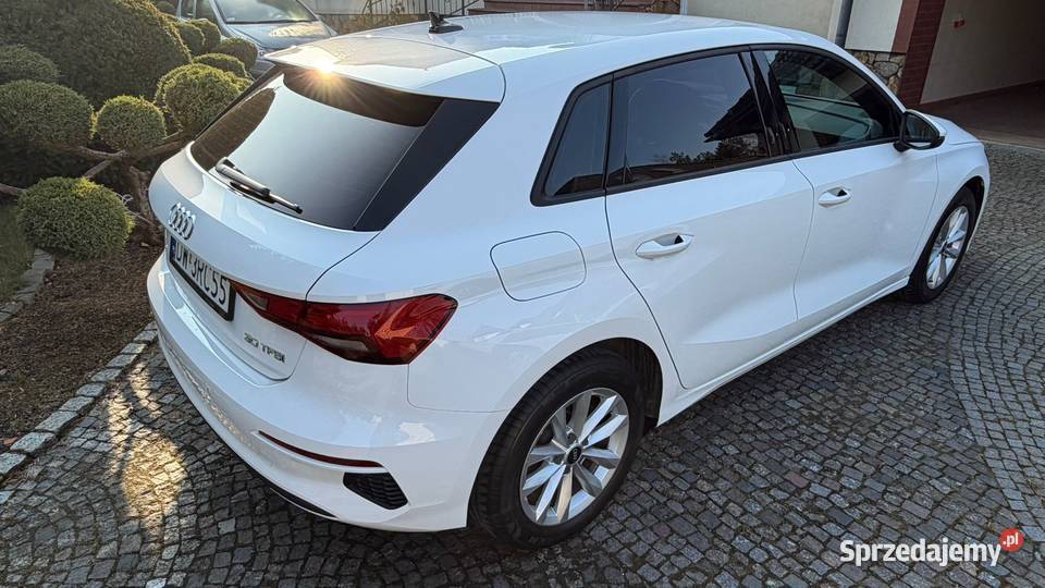 Audi A3 Sportback 10 Benzyna 110 2021r 1 biały Wrocław