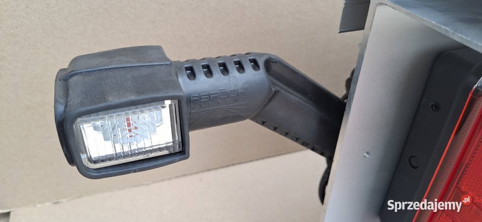 ZDERZAK NACZEPY SUER TYP 563040 2400MM SCHMITZ Części samochodowe Bieleń