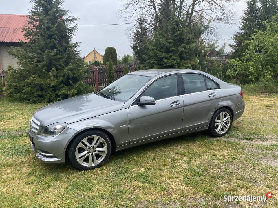 Mercedes W204 Lift C180 zadbany niski przebieg Huta Komorowska