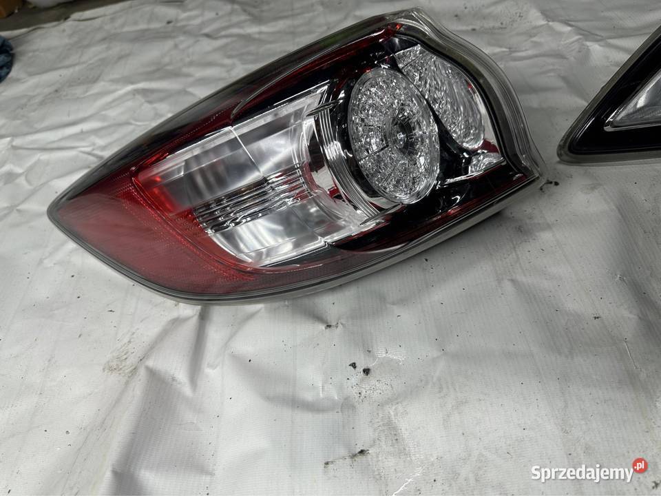 Mazda 3 lampa lewa tylna Opatów