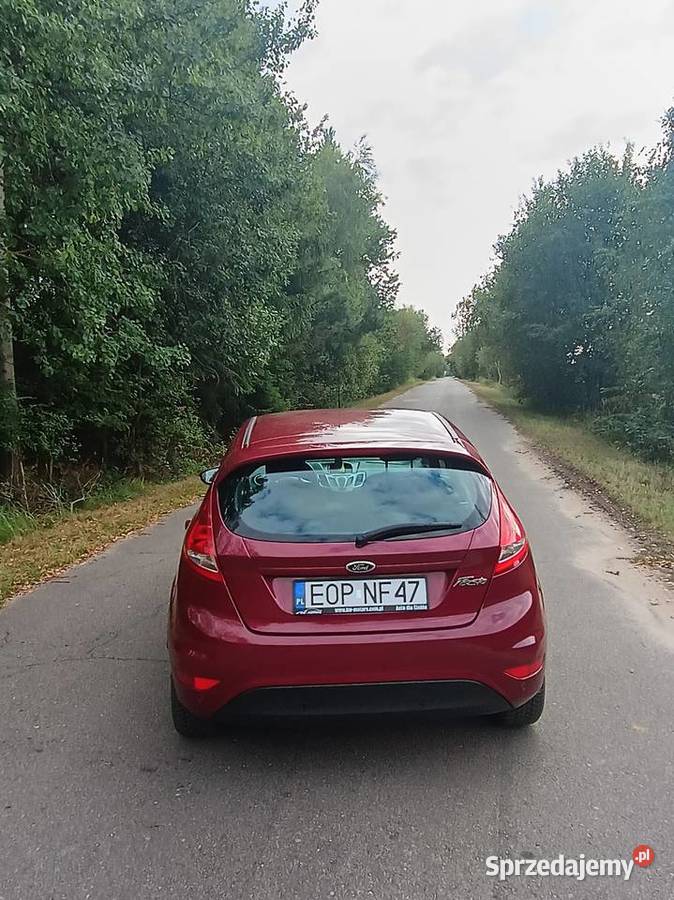 Sprzedam samochód ford fiesta nieuszkodzony sprzedam