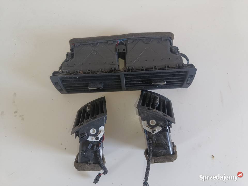Klapki nawiewu Audi a4b7 sprzedam