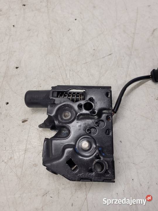 ZAMEK MASKI RYGIEL AUDI A1 8X0823509B sprzedam