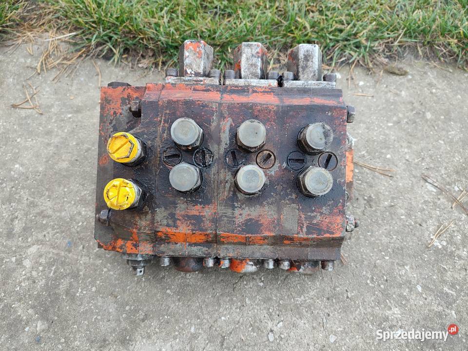 Rozdzielacz hydrauliczny unhz 750 czeski cyklop Sędziszów