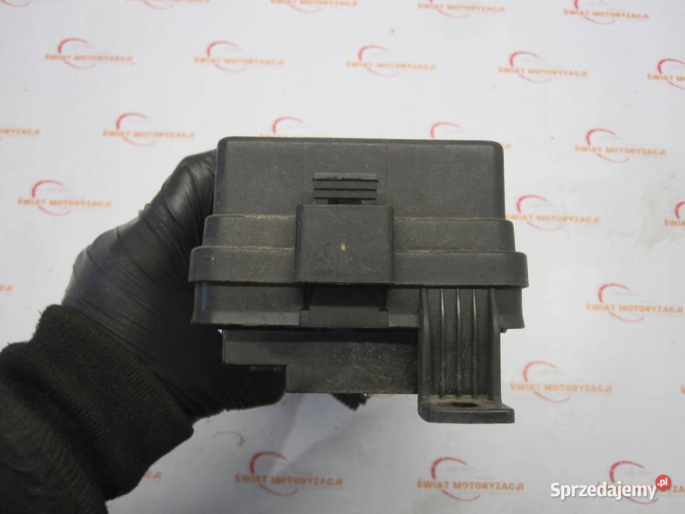 OPEL ANTARA 22 CDTI 16r skrzynka bezpieczników Skrzynki bezpieczników