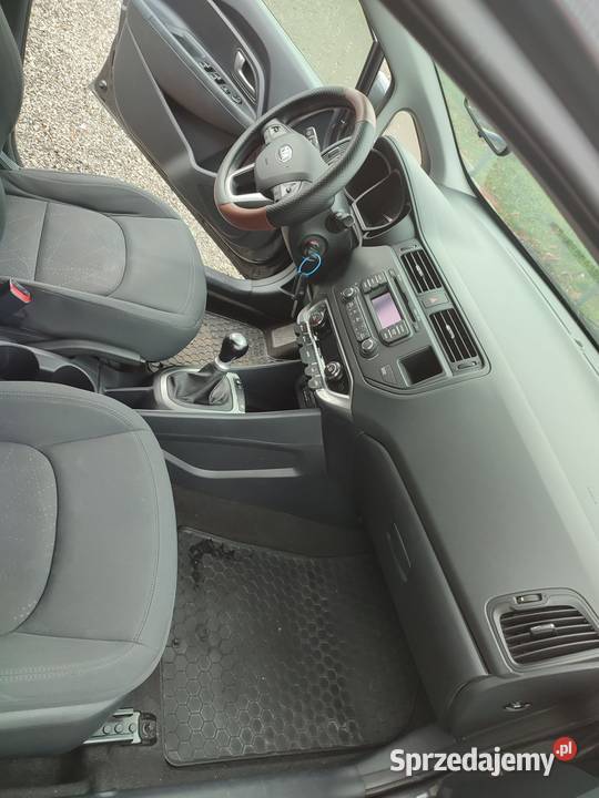 Kia rio z Niemiec bezwypadkowy 125 benzyna Rok produkcji 2013 Kłodzko sprzedam